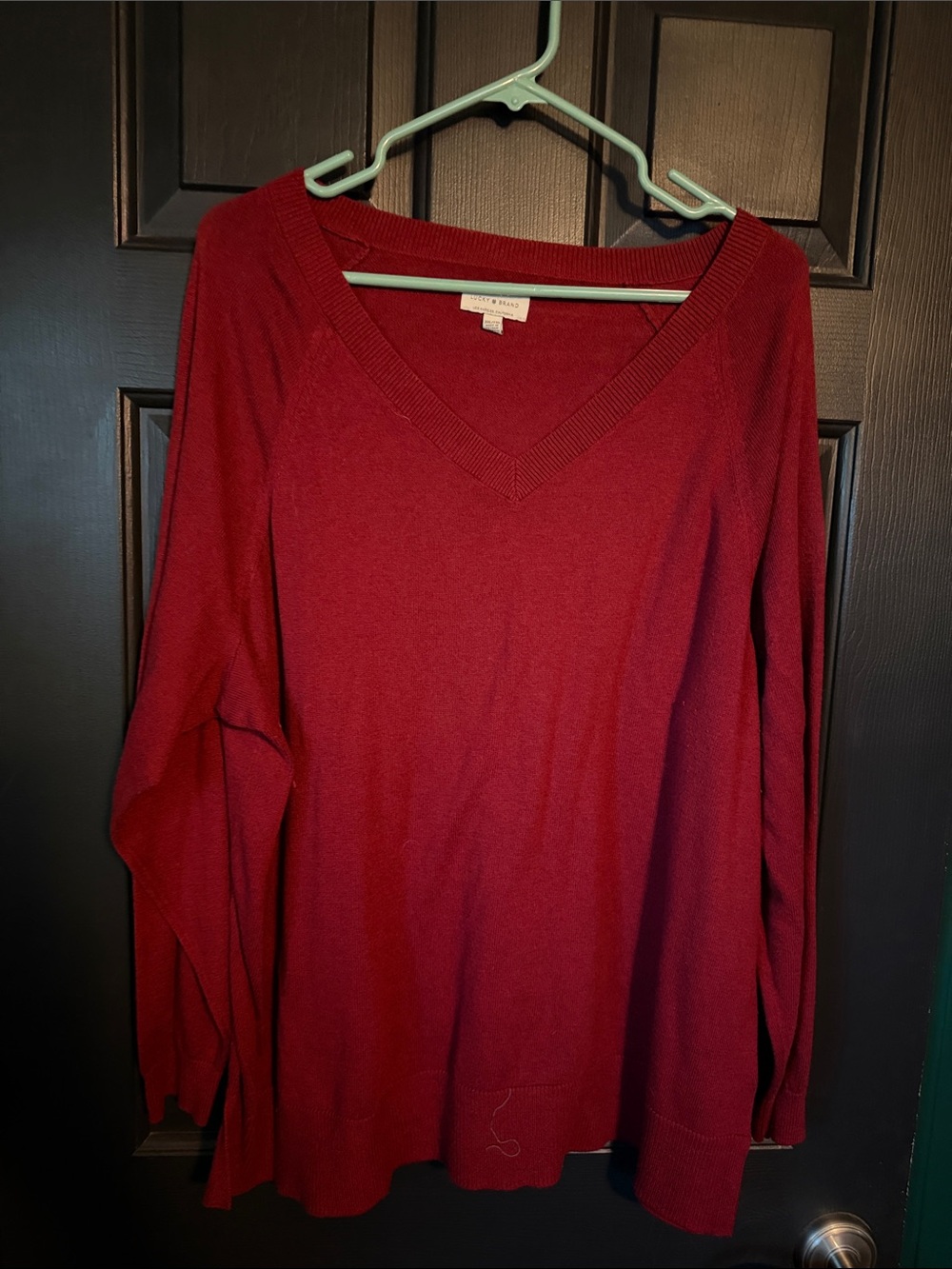 Lucky Brand Women's Crimson V-Neck Lightweight Pullover